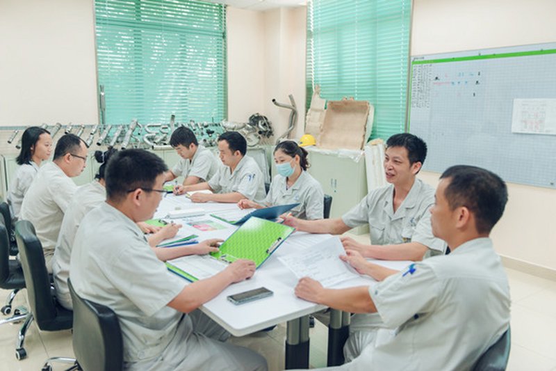 在当今数字化时代,网络科技公司的崛起已成为不可阻挡的趋势。今天,我们通过对比分析两家知名的网络科技公司——阿里巴巴与腾讯,在多个维度上探讨它们的发展策略、市场占有率以及未来前景。